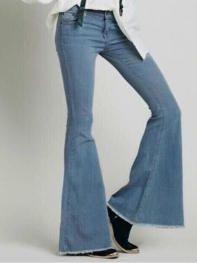 Free People Jeans Women’s 28 Light Blue Flare Bell Bottom Raw Hem Boho Festival